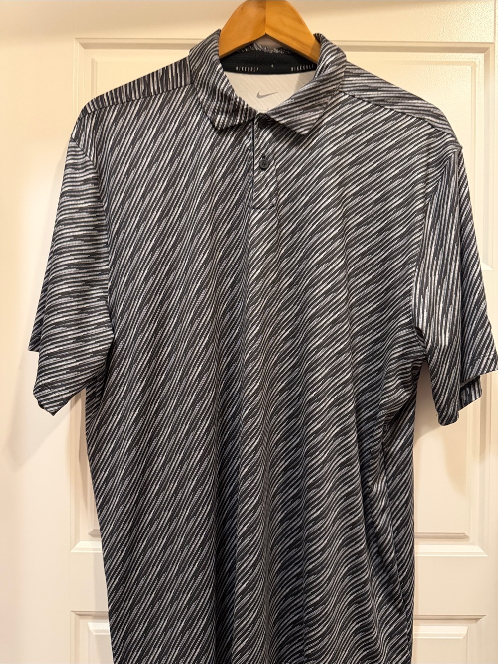 Nike Men's Black & Gray Diagonal Stripe Polo
